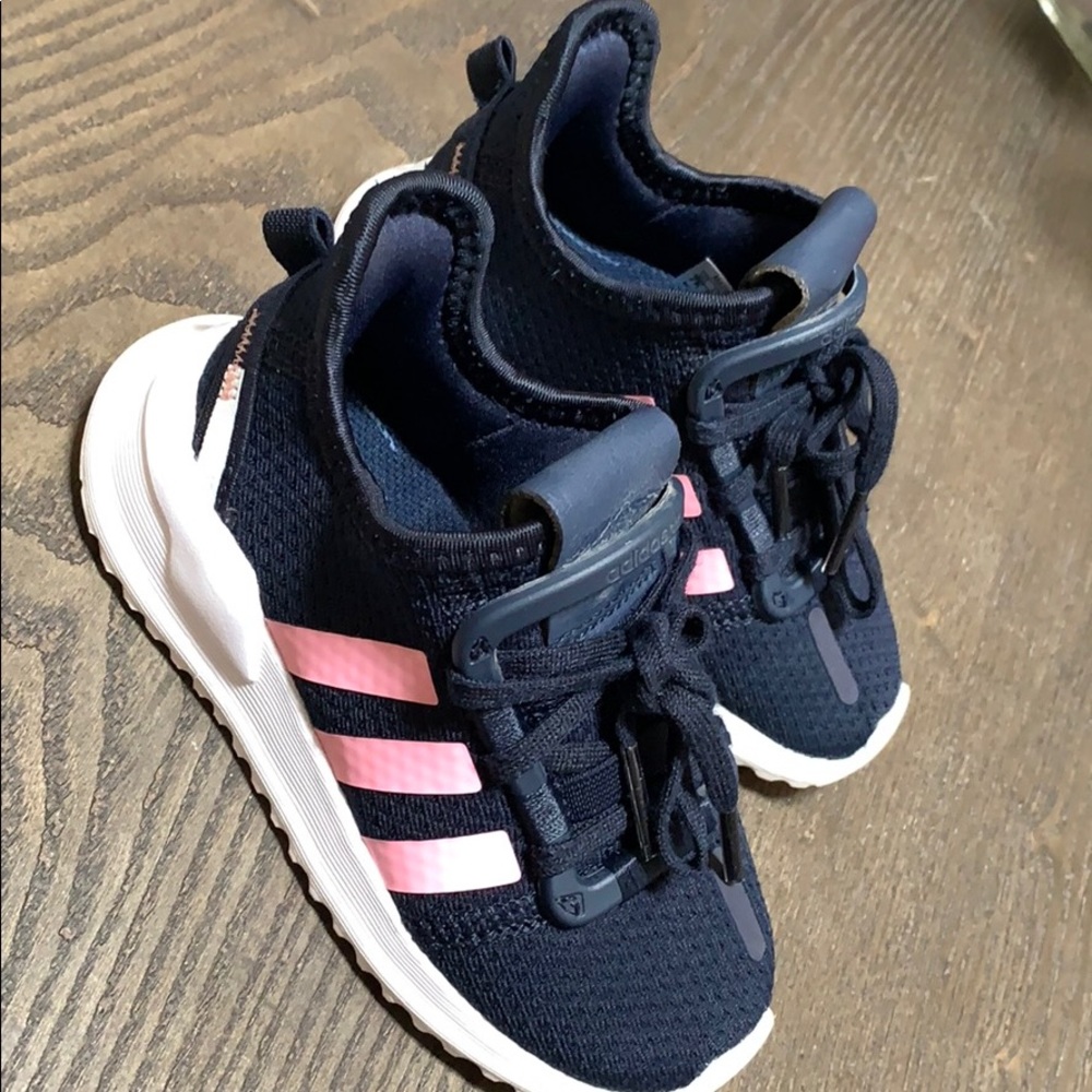 Adidas U path
